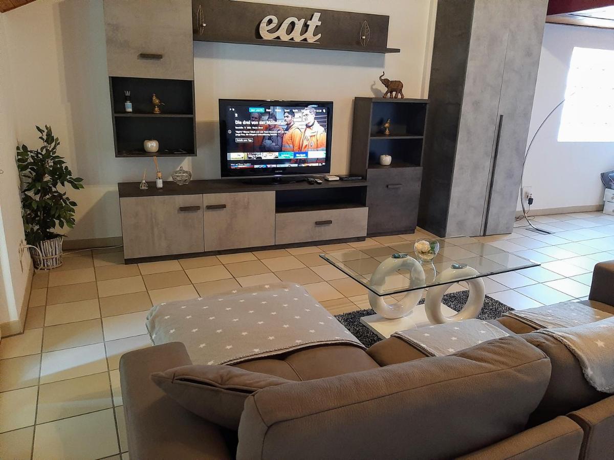 Holidays Homes Il Folletto Quartino Bagian luar foto