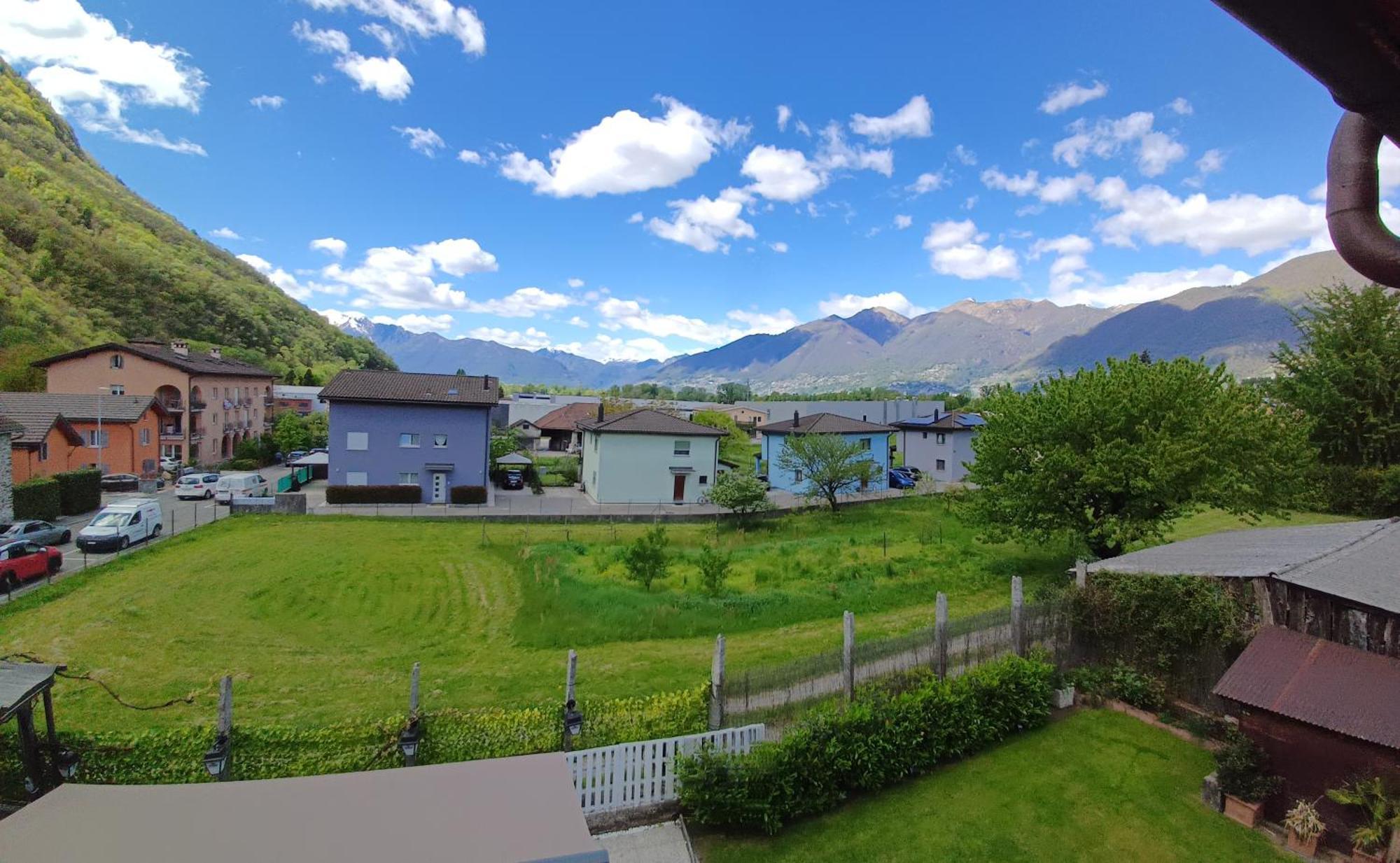 Holidays Homes Il Folletto Quartino Bagian luar foto