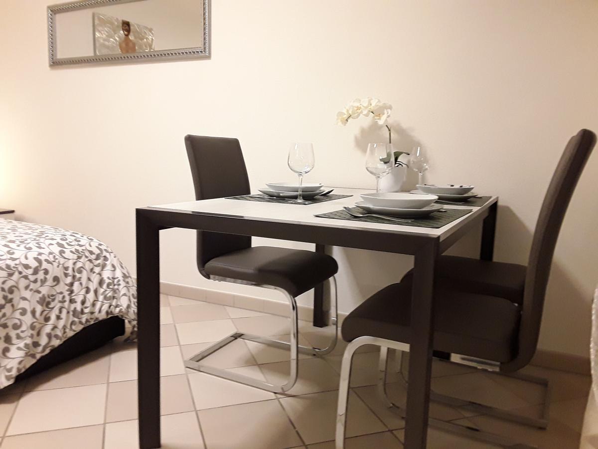 Holidays Homes Il Folletto Quartino Bagian luar foto