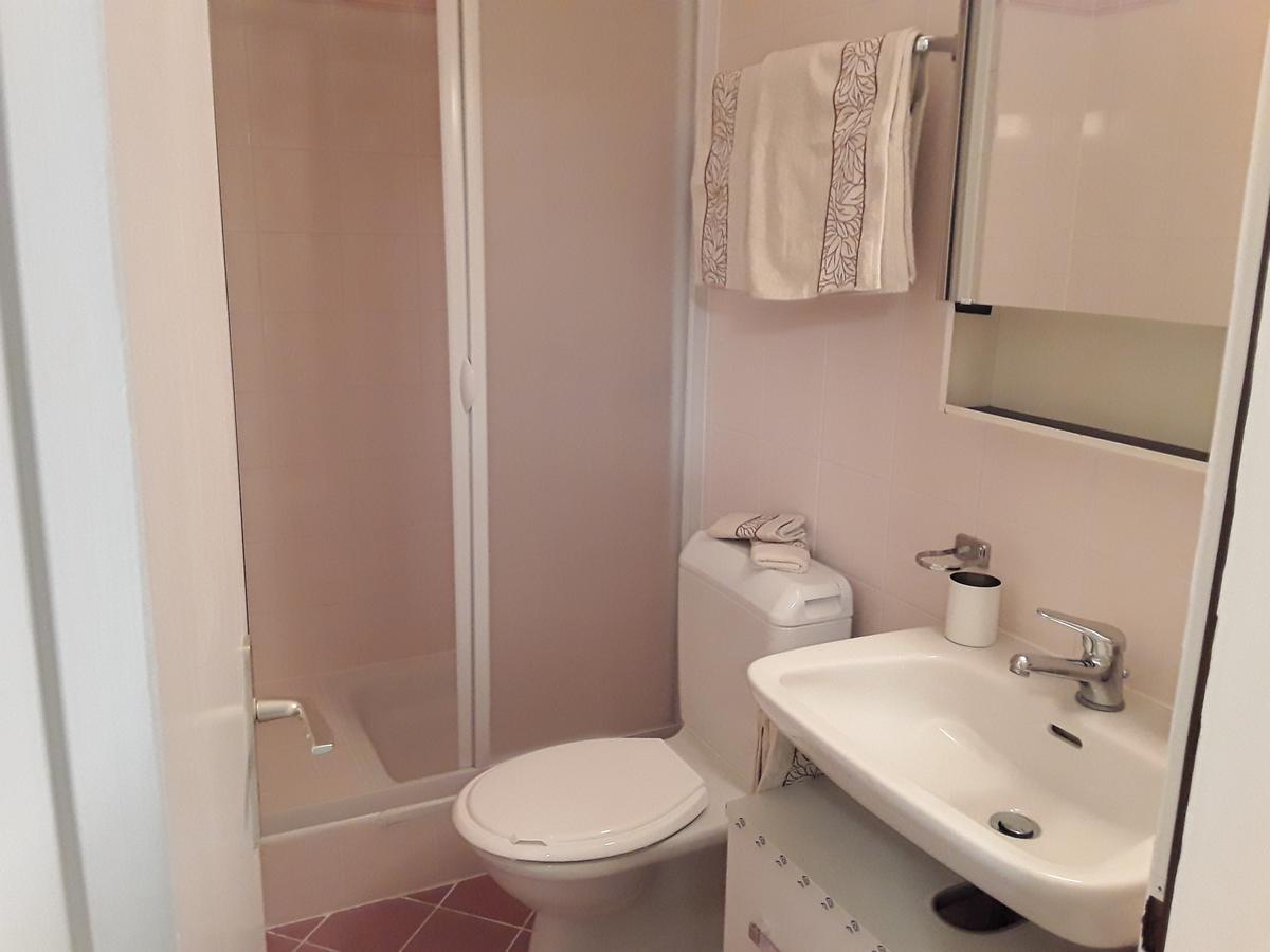 Holidays Homes Il Folletto Quartino Bagian luar foto