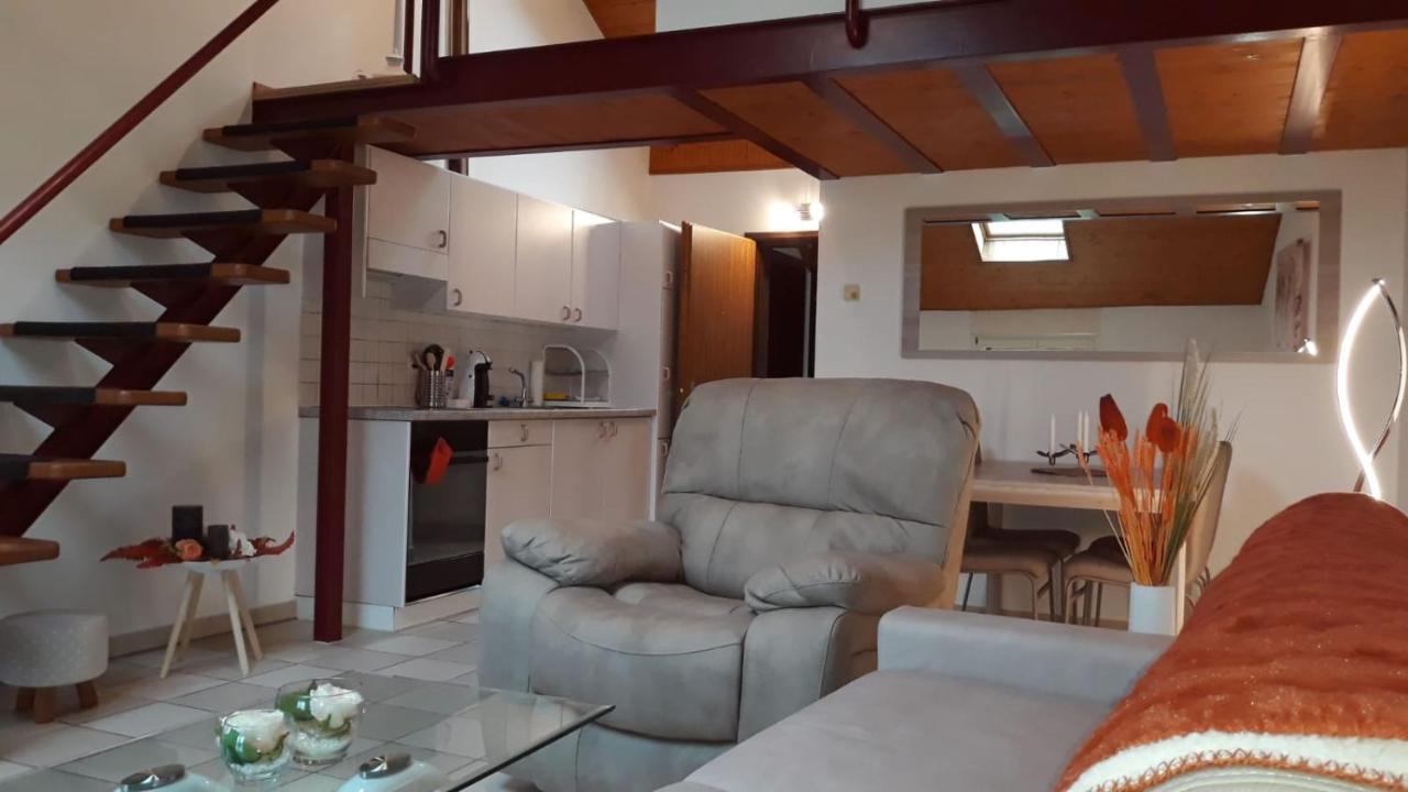Holidays Homes Il Folletto Quartino Bagian luar foto