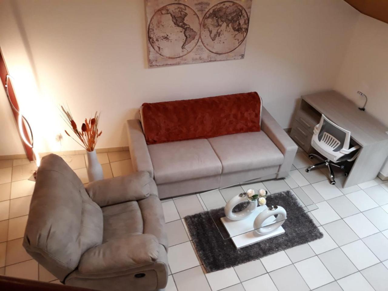Holidays Homes Il Folletto Quartino Bagian luar foto