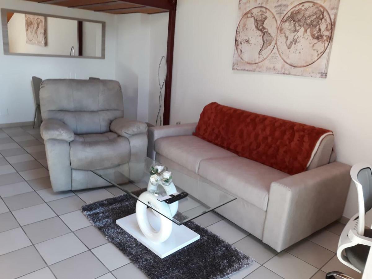 Holidays Homes Il Folletto Quartino Bagian luar foto