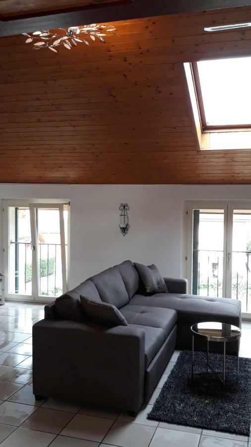 Holidays Homes Il Folletto Quartino Bagian luar foto