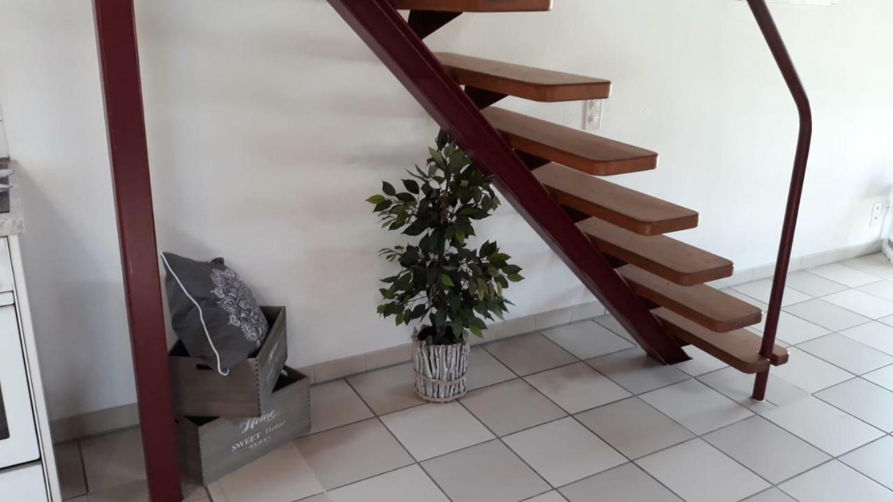 Holidays Homes Il Folletto Quartino Bagian luar foto