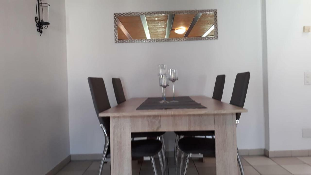 Holidays Homes Il Folletto Quartino Bagian luar foto